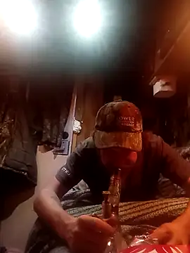 Snapshot of hothippie420 chatting on December 3, 2025, 4:13 am hothippie420 online show from December 3, 2025, 4:13 am