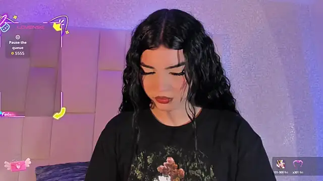 Summer walkerr online show from September 9, 2025, 12:47 pm