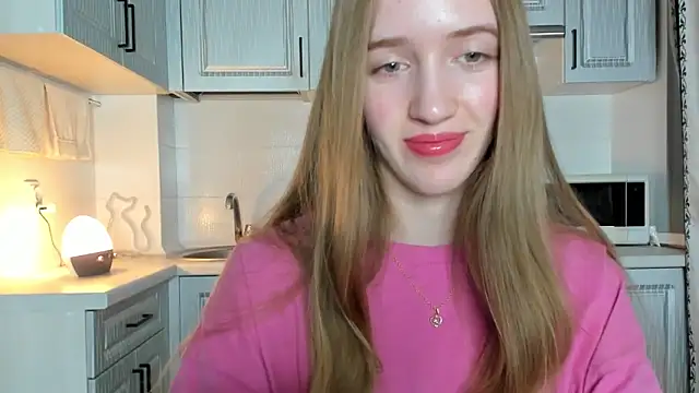 Snapshot of leslie_my_lovee chatting on October 13, 2025, 7:04 pm leslie my lovee online show from October 13, 2025, 7:04 pm