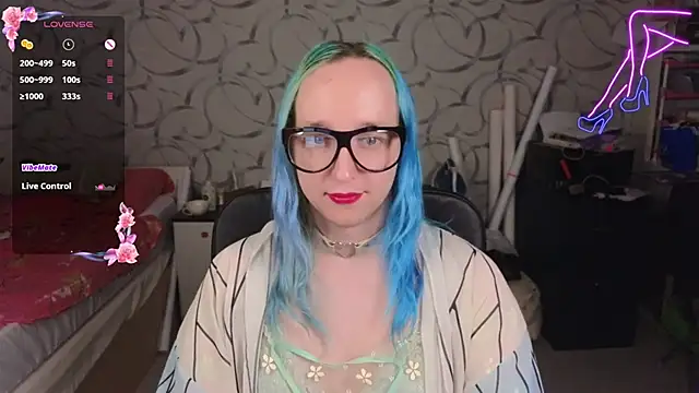 Snapshot of TheTrixy chatting on June 10, 2026, 4:30 pm TheTrixy online show from June 10, 2026, 4:30 pm