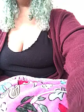 Snapshot of KesshoOppaii chatting on March 10, 2025, 11:27 pm KesshoOppaii online show from March 10, 2025, 11:27 pm