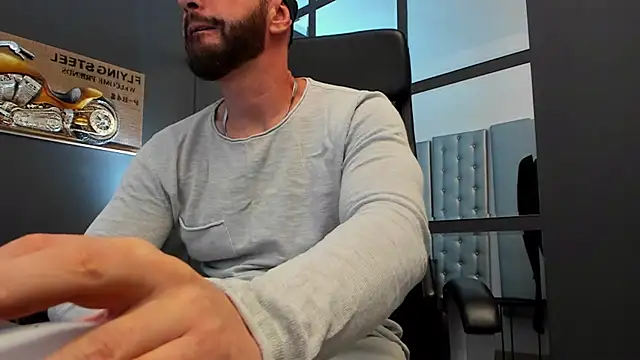 AronGrant online show from September 19, 2025, 9:57 am