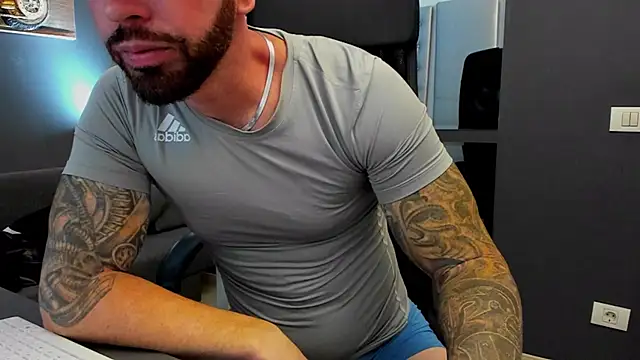 AronGrant online show from September 17, 2025, 8:49 am