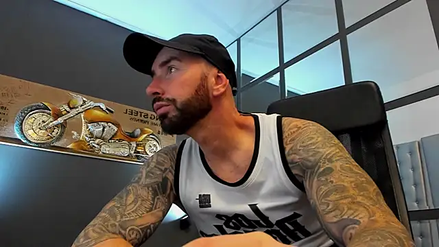 AronGrant online show from October 2, 2025, 8:50 am