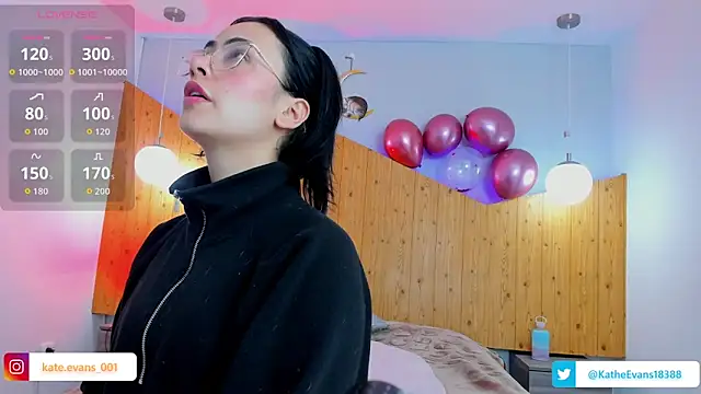 Snapshot of kate_evans1 chatting on September 16, 2025, 6:58 am kate evans1 online show from September 16, 2025, 6:58 am