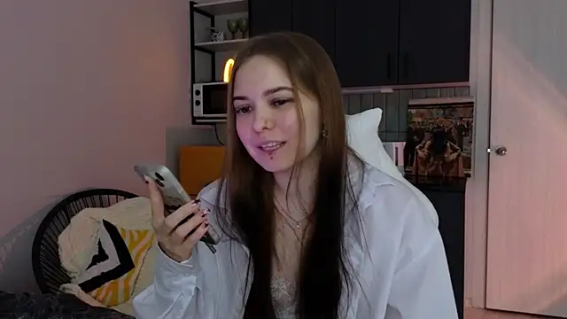 doll lol  online show from November 27, 2025, 5:57 pm