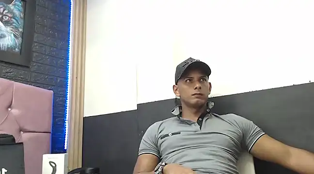 Snapshot of Chris_Dick23 chatting on March 11, 2025, 3:47 am Chris Dick23 online show from March 11, 2025, 3:47 am