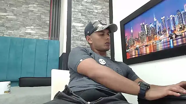 Snapshot of Chris_Dick23 chatting on November 26, 2025, 4:34 am Chris Dick23 online show from November 26, 2025, 4:34 am