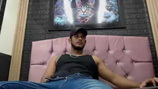 Snapshot of Chris_Dick23 chatting on November 21, 2025, 4:55 am Chris Dick23 online show from November 21, 2025, 4:55 am