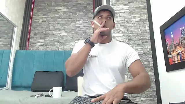 Snapshot of Chris_Dick23 chatting on November 28, 2025, 3:50 am Chris Dick23 online show from November 28, 2025, 3:50 am