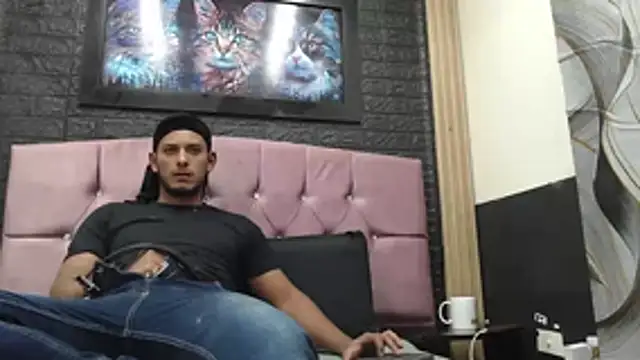 Snapshot of Chris_Dick23 chatting on November 11, 2025, 4:07 am Chris Dick23 online show from November 11, 2025, 4:07 am