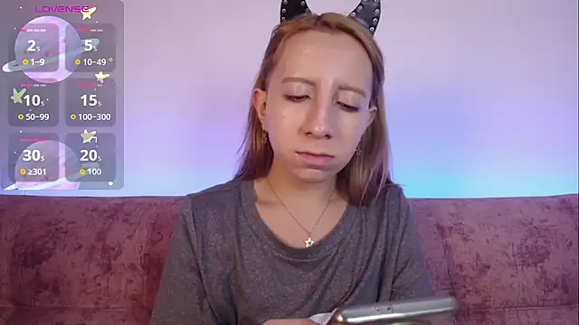 Miiaa doll online show from September 30, 2025, 11:38 am