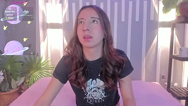 Miiaa doll online show from March 21, 2025, 3:35 pm