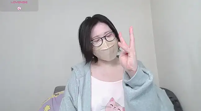  NOA-chan  online show from March 1, 2025, 3:38 pm