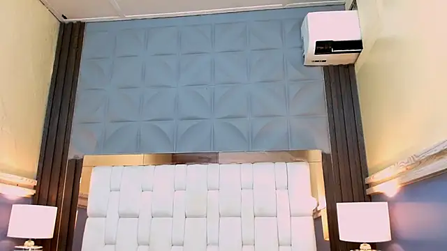 Snapshot of Nicole_Ramires chatting on October 21, 2025, 4:06 pm Nicole Ramires online show from October 21, 2025, 4:06 pm