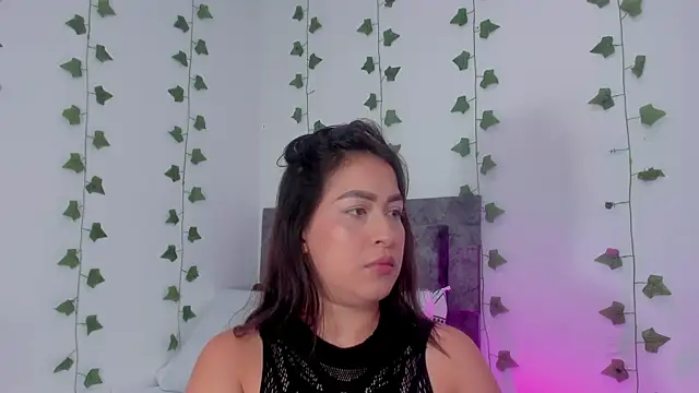 Miaa Garcia online show from June 18, 2026, 10:37 pm