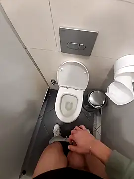 sevvvvsevvvv1 online show from February 18, 2026, 5:31 pm