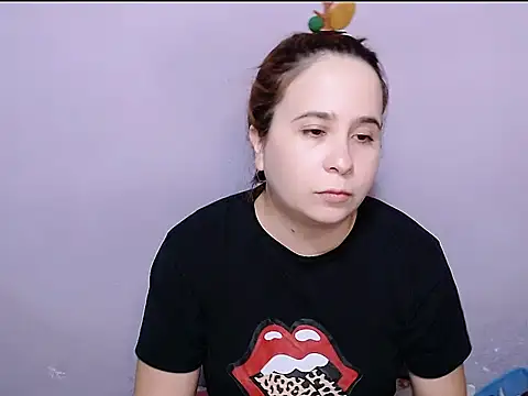Snapshot of SubLayla01 chatting on July 25, 2026, 6:25 pm SubLayla01 online show from July 25, 2026, 6:25 pm