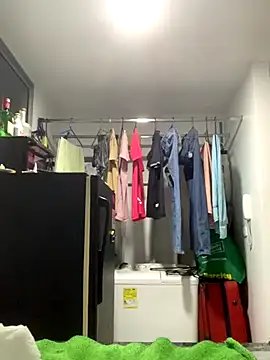 JovenDesobediente online show from October 7, 2025, 3:29 am