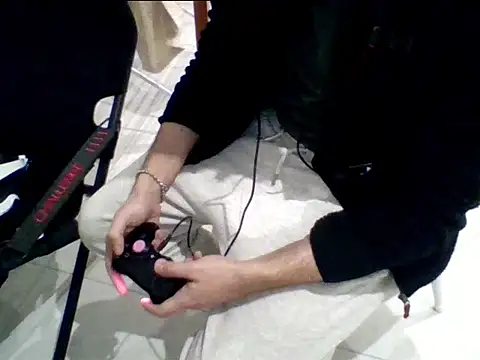 stepmarto3 online show from January 7, 2025, 8:52 pm