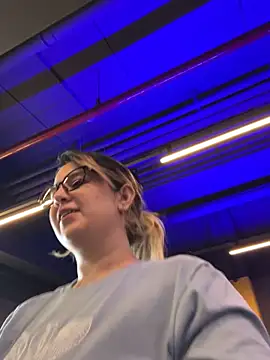 amooraaamoon online show from September 11, 2025, 12:05 pm