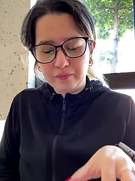 amooraaamoon online show from September 26, 2025, 12:34 pm