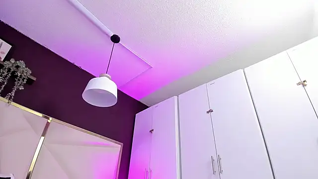 April bowie online show from November 10, 2025, 11:15 am