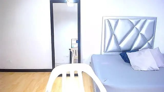 exotic karmella online show from October 14, 2025, 8:31 pm