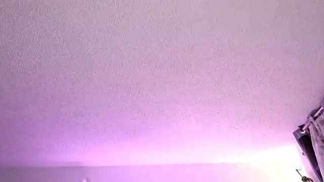 Hellen dumont online show from February 18, 2026, 1:47 am