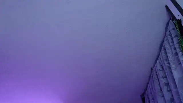 Hellen dumont online show from December 5, 2025, 2:43 am