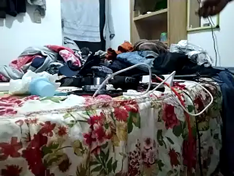 Flaquito pitudo online show from March 18, 2025, 6:17 am