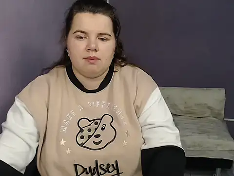 so shy online show from September 26, 2025, 6:53 am