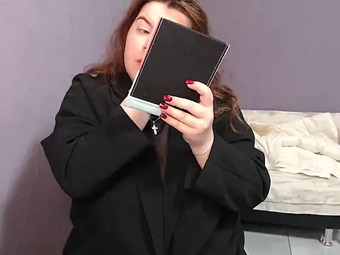 so shy online show from October 20, 2025, 5:53 am