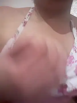 Snapshot of carmelasexy chatting on October 26, 2025, 12:22 am carmelasexy online show from October 26, 2025, 12:22 am