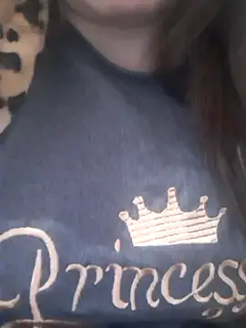 Snapshot of carmelasexy chatting on March 23, 2025, 3:43 am carmelasexy online show from March 23, 2025, 3:43 am