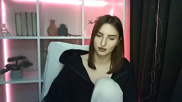 X Alisa online show from February 16, 2025, 7:27 pm