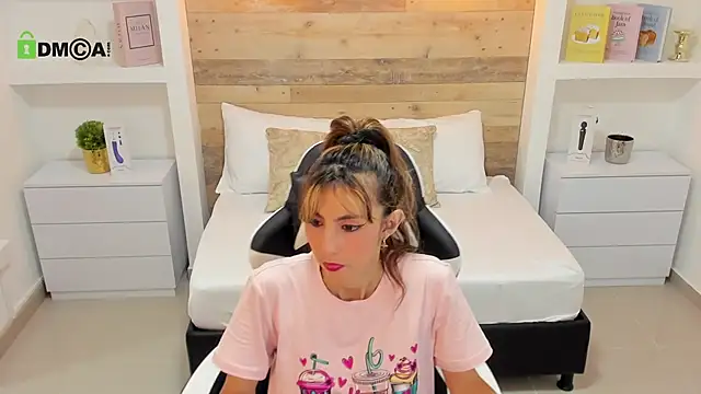 candy summer28 online show from October 7, 2025, 7:15 pm