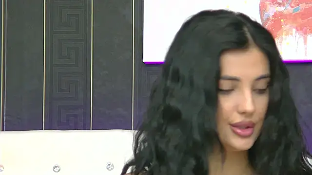 SophiaVilner online show from September 30, 2025, 6:25 pm