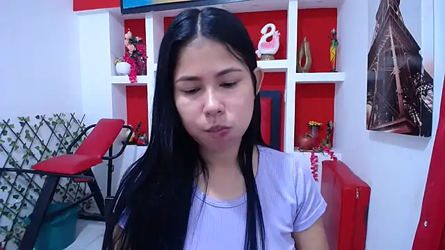 Letty Plugxo online show from November 13, 2025, 12:31 pm