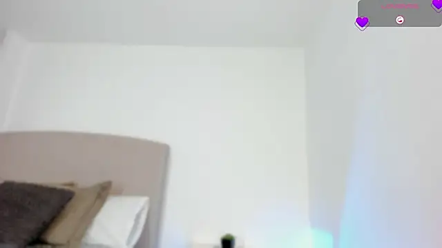 Ammy xx online show from October 8, 2025, 7:58 pm