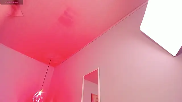 ScarletGV online show from October 9, 2025, 9:15 pm