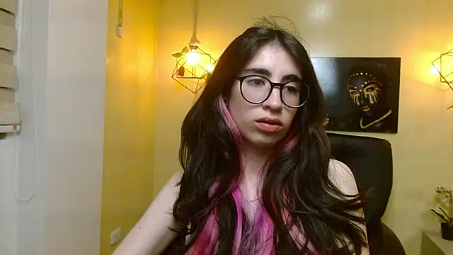 LenaRoses online show from March 4, 2025, 6:29 pm