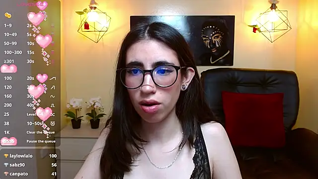 LenaRoses online show from December 4, 2024, 8:12 pm