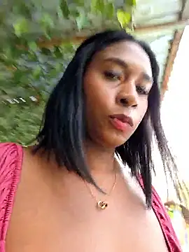 Snapshot of HanaThompson chatting on October 2, 2025, 3:04 pm HanaThompson online show from October 2, 2025, 3:04 pm