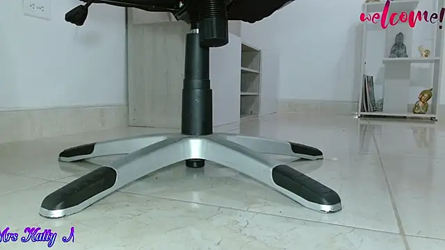 Snapshot of mrskatty chatting on March 6, 2025, 3:35 pm mrskatty online show from March 6, 2025, 3:35 pm