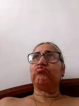 Snapshot of _candi chatting on December 18, 2025, 1:48 pm candi online show from December 18, 2025, 1:48 pm