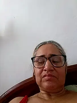 Snapshot of _candi chatting on January 6, 2026, 1:04 pm candi online show from January 6, 2026, 1:04 pm