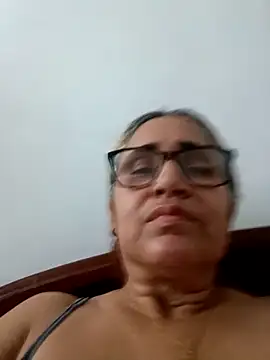 Snapshot of _candi chatting on December 17, 2025, 1:38 pm candi online show from December 17, 2025, 1:38 pm