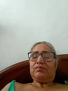 Snapshot of _candi chatting on January 12, 2026, 2:02 pm candi online show from January 12, 2026, 2:02 pm