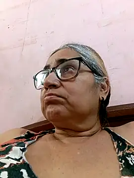 Snapshot of _candi chatting on December 2, 2025, 3:03 pm candi online show from December 2, 2025, 3:03 pm